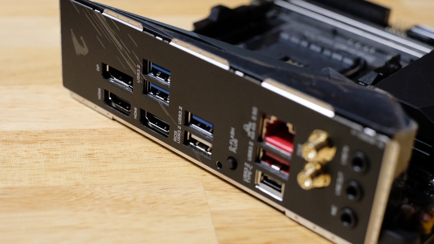 マザボのバックパネル