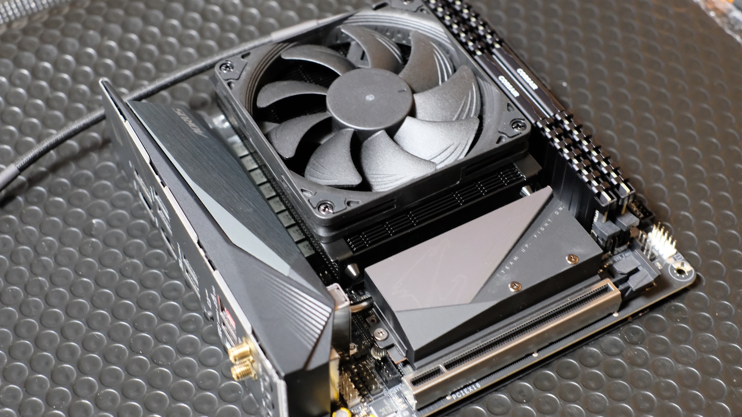 mini-ITXマザーボード