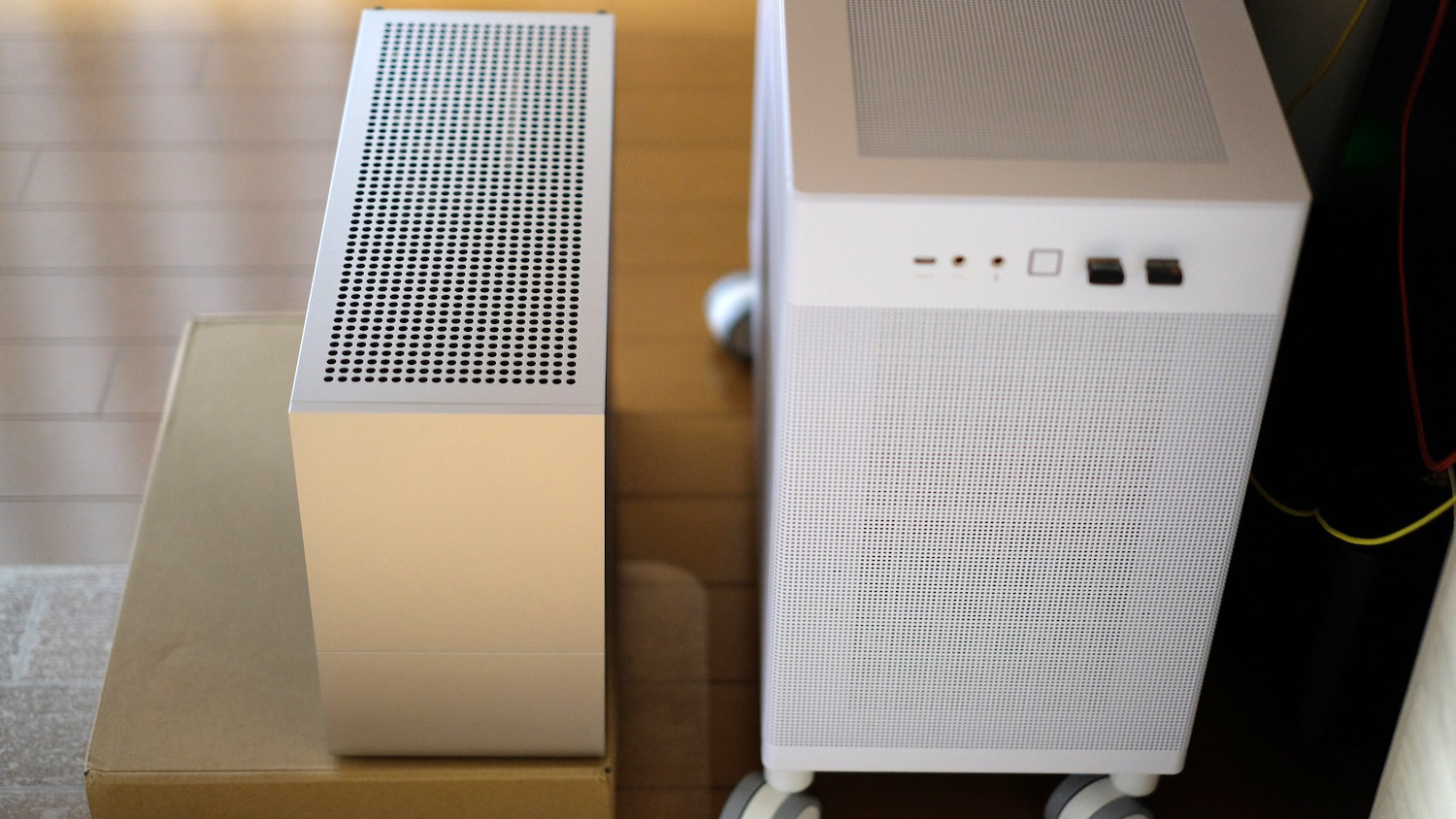 FormD T1とMicro ATXマシン